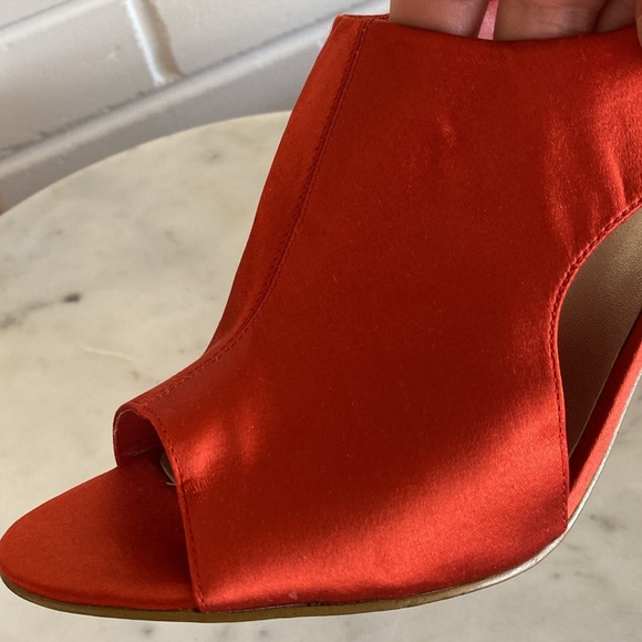 NEW NINE WEST Slingback Peep Toe Satin Heeled Sandals Size 7 1/2 M ❤️ - Picture 14 of 17